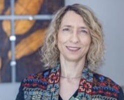 ריאיון עם עידית בר במוסף יומן בעיתון מקור ראשון על ההסברה וההשפעה בעולם הערבי למרות הקשיים