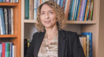 ריאיום למדור אוסף פרטי בעיתון מקור ראשון על מדף הספרים הייחודי שלי ועל ספרי האסלאם והטרור שהתחלתי לקרוא מאז שבעה באוקטובר